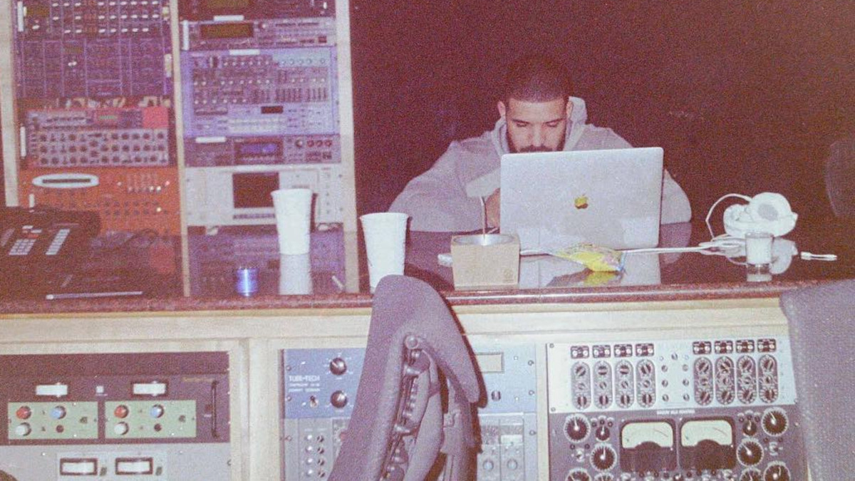 Drake in the studio, 2018