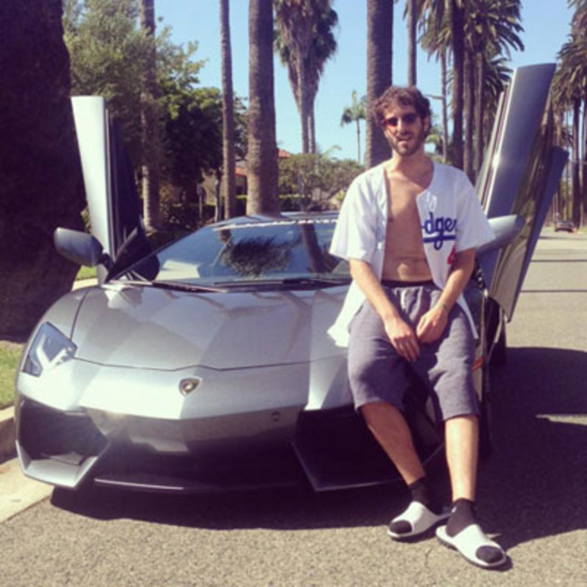 lil dicky makes money filming video