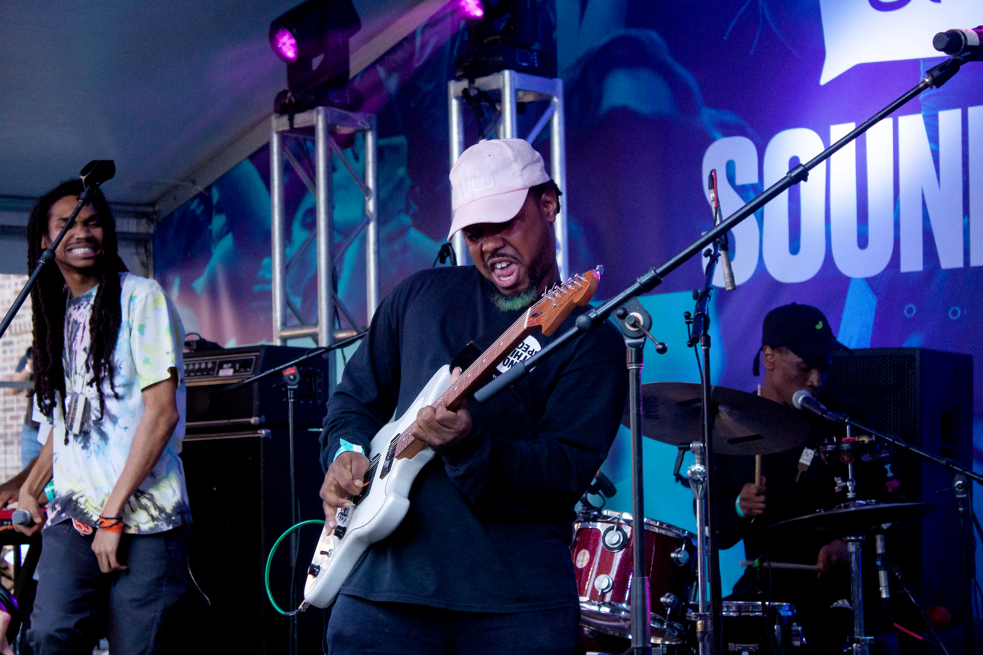 Phony Ppl’s Quest to Reach Greener Pastures: Interview