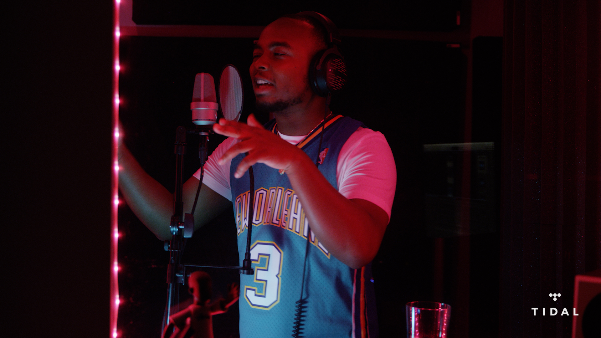 Shawn Smith Spits an Exclusive Freestyle for DJBooth & TIDAL’s “Bless The Booth” Series
