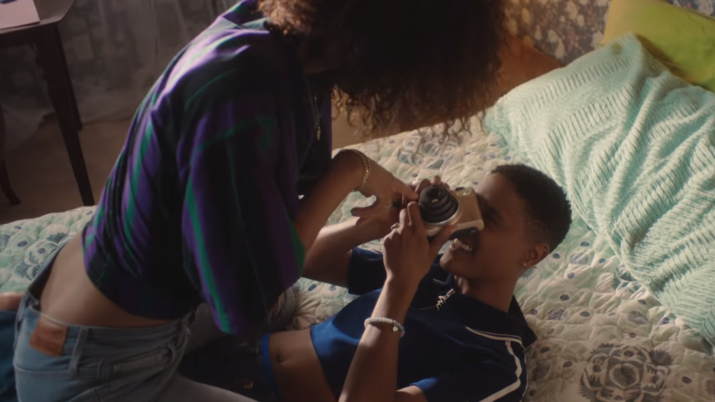 How The Internet’s “Come Over” Proves Queer Love Is Possible